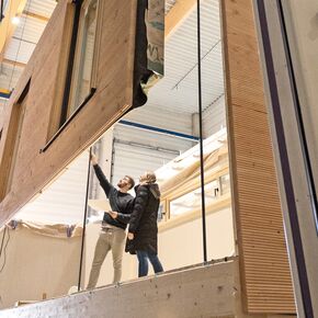 /assets/images/b/gewerbebau-holzbau-produktion-58v3az39c68jesm.jpg