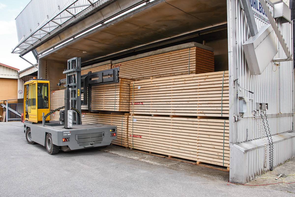 Trockenkammer für frisches Holz bei Sonnleitner