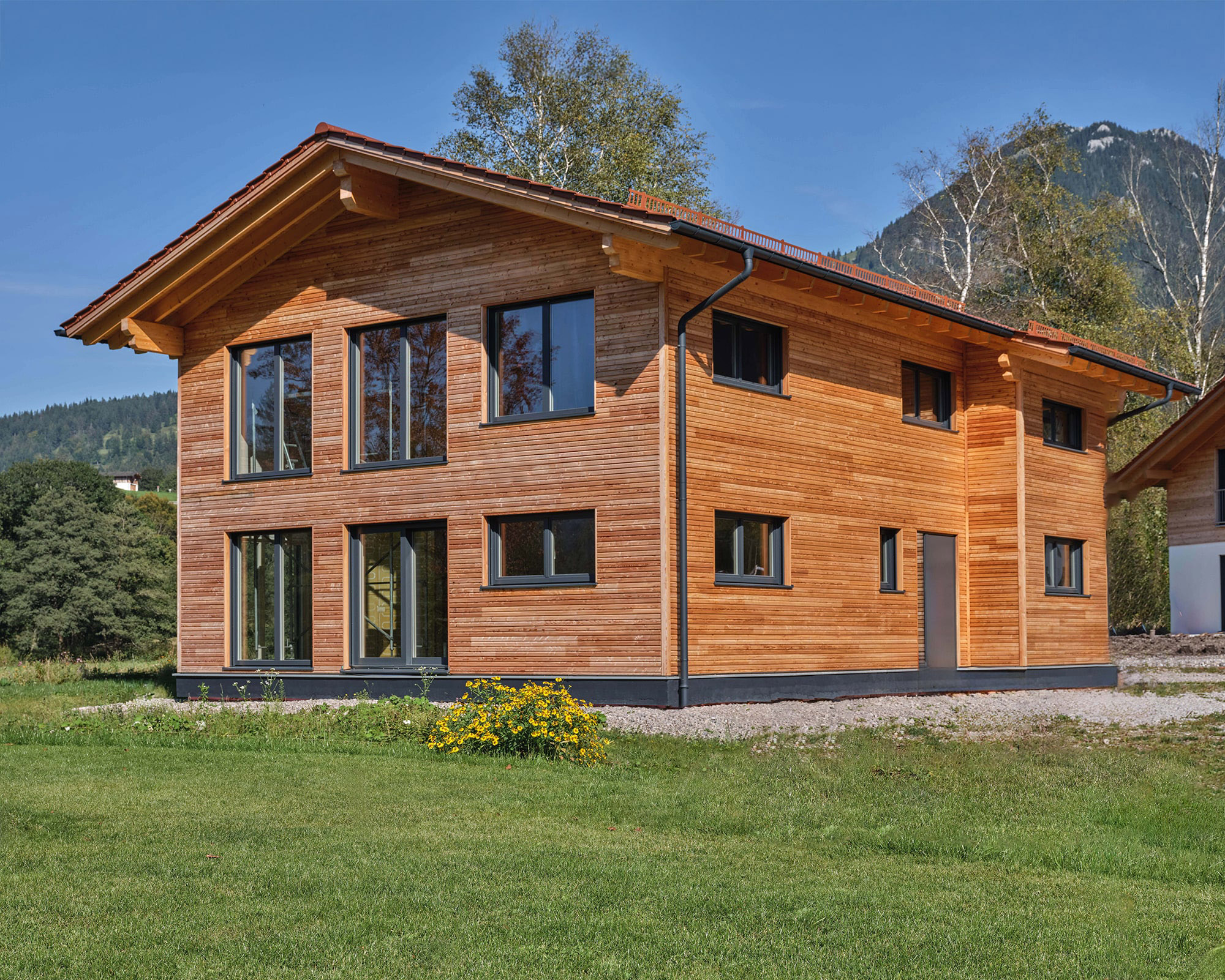 Ökologisches Holzhaus in der Ausbaustufe "Ausbauhaus"