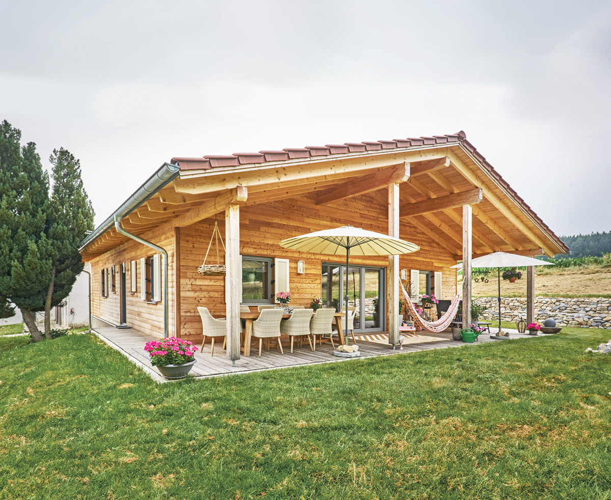 /files/dateien/H%C3%A4user/Baustile/Bungalow/bungalow-holz-landhaus.jpg
