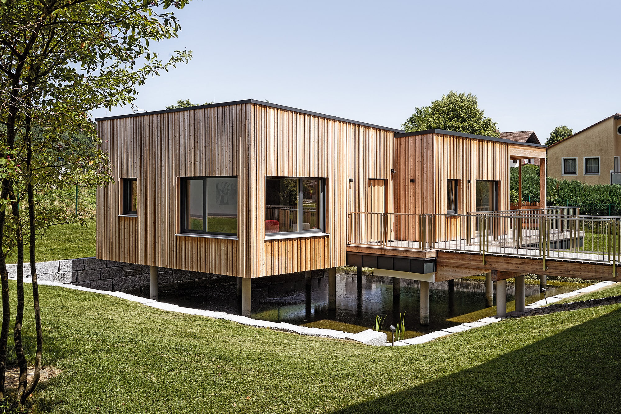 /files/dateien/H%C3%A4user/Foto%20Holzhaus/Holzhaus-Fertighaus.jpg