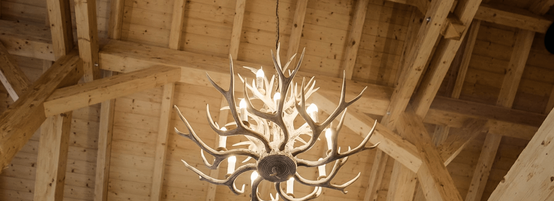 /files/dateien/H%C3%A4user/Gewerbebau/Unterreiner_Lampe.png