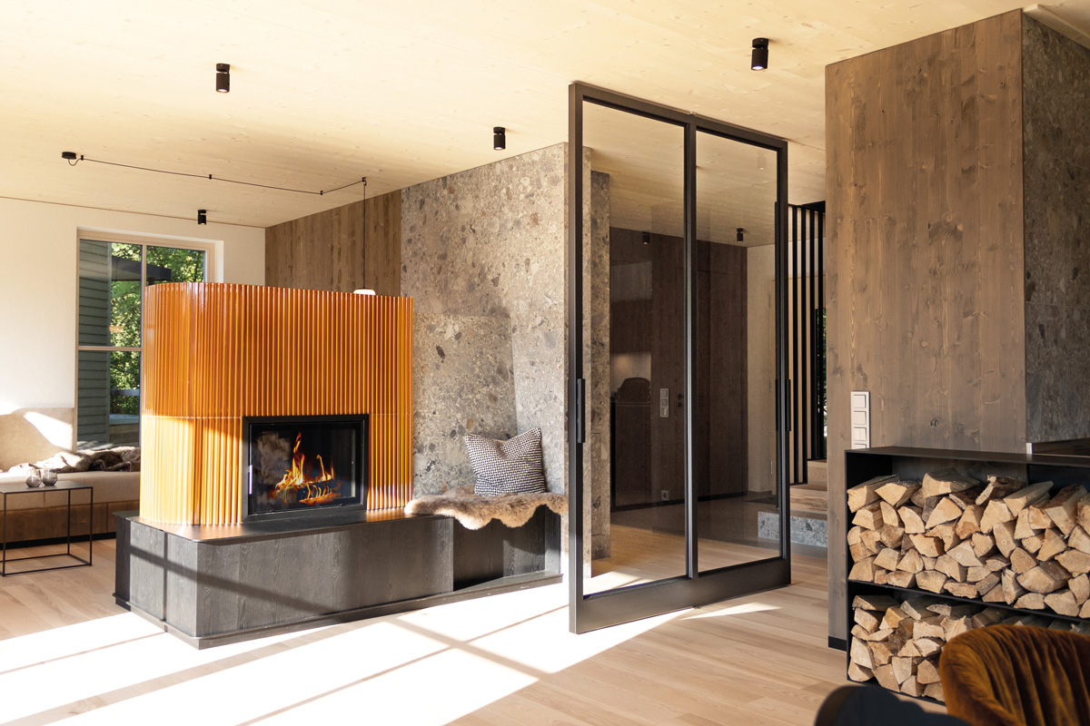 /files/dateien/H%C3%A4user/Interior%20Design/Innenausbau-Spezialoesungen/Pivot-Tuere_Schiebetuere-Raumtrenner.jpg