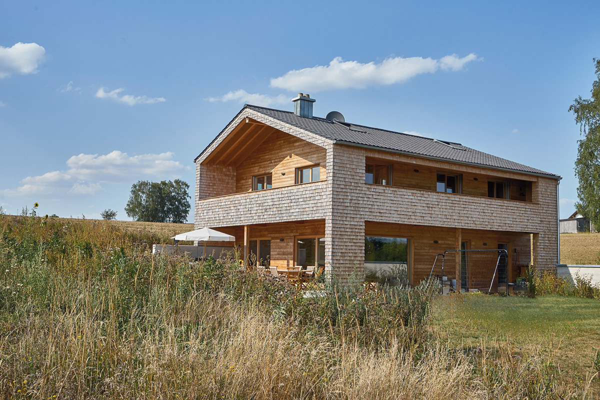 /files/dateien/H%C3%A4user/Kundenh%C3%A4user/Brunner/holzbau-hitzeschutz-massivholz-holzhaus.jpg