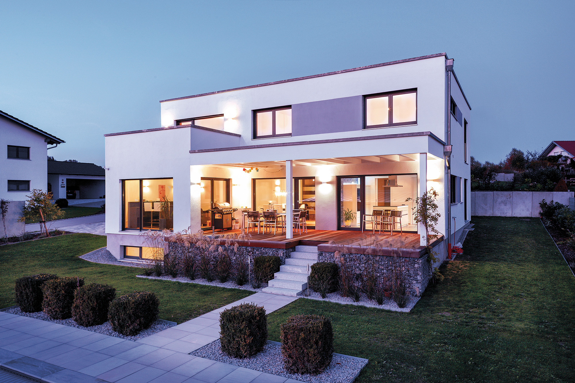 /files/dateien/H%C3%A4user/Kundenh%C3%A4user/Felderer/modernes-holzhaus-verputzt-felderer-flachdach-kubusstil.jpg