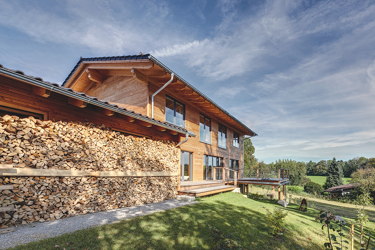 /files/dateien/H%C3%A4user/Kundenh%C3%A4user/Gusto/Galerie/modernes-holzhaus-gusto-ferienhaus-holzfassade.jpg