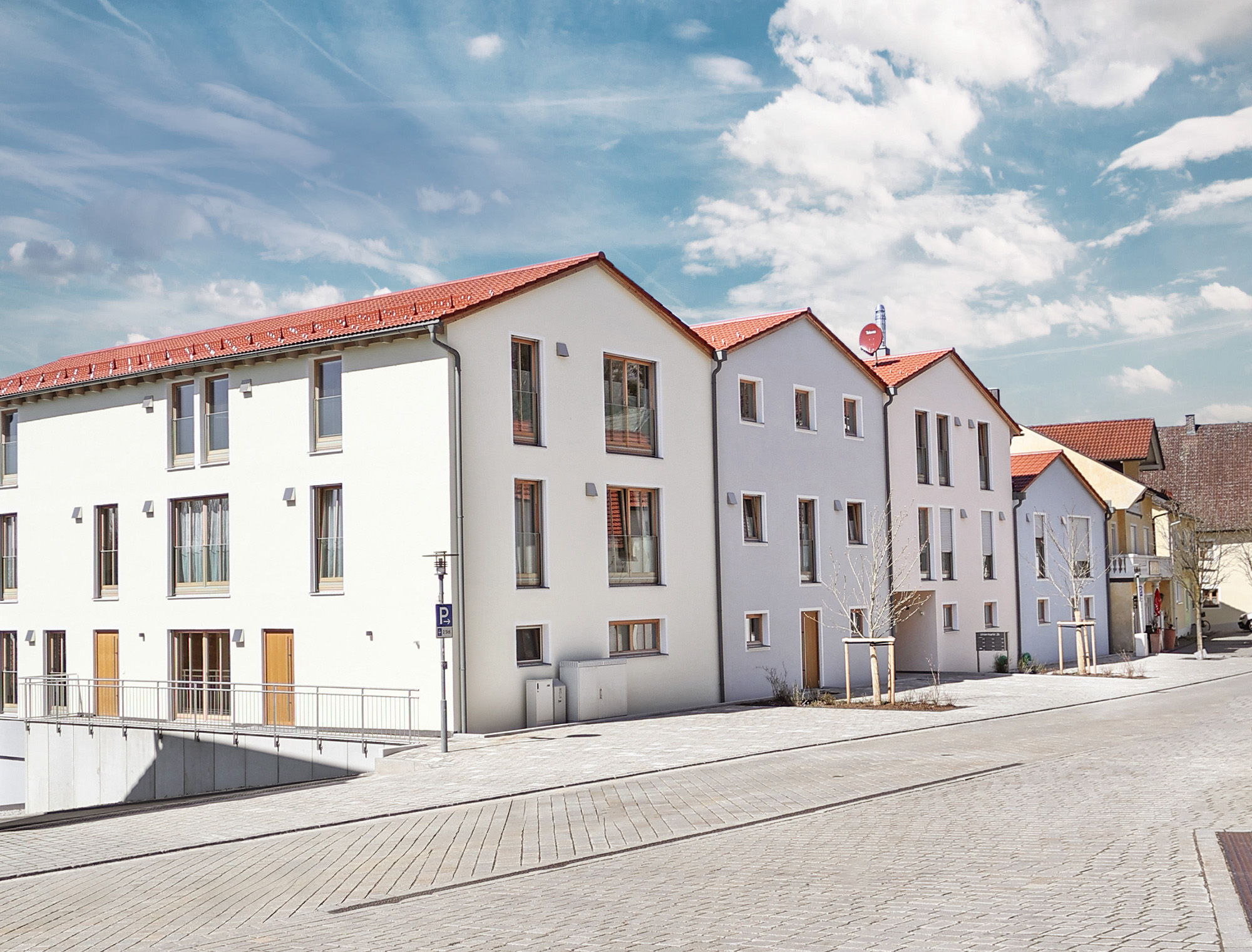 /files/dateien/H%C3%A4user/Kundenh%C3%A4user/Untermarkter/mehrgeschossiger-wohnungsbau-bayern-holzbau-untermarkter-mehrfamilienhaus_header.jpg
