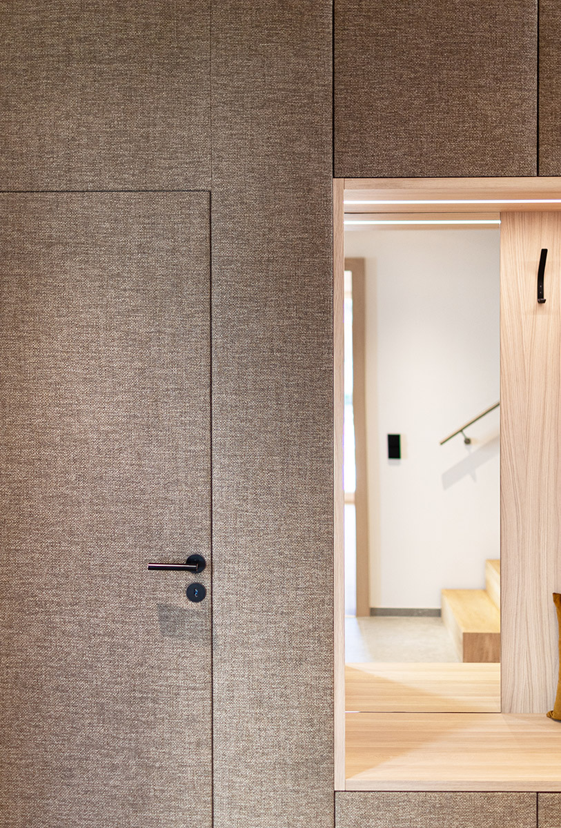 /files/dateien/H%C3%A4user/Musterh%C3%A4user/Starnberg%20Final/design-holzhaus-starnberg-gardarobe.jpg